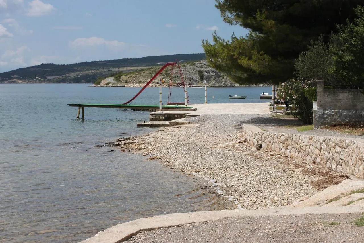 Apartments With A Parking Space Maslenica, Novigrad - 11089 Croatia